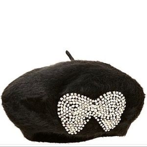 Betsey Johnson black baret with studded bow🎀
